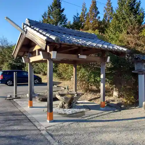 美波多神社の手水舎