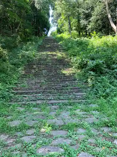 亀岡八幡宮の建物その他