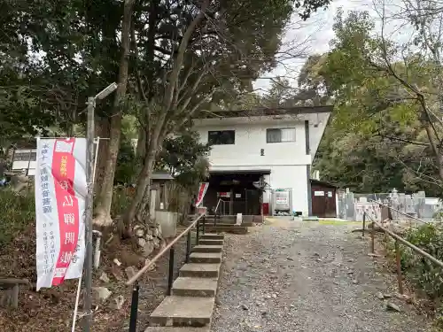 大雲寺（岩倉観音）の{uncategorized: "未分類", other: "その他", undefined: "問題あり", building: "その他建物", grave: "お墓", sacred_gate: "鳥居", guardian: "狛犬", statue: "像", buddha: "仏像", history: "歴史", nature: "自然", garden: "庭園", animal: "動物", pagoda: "塔", temizu: "手水舎", mountain_gate: "山門・神門", sanctuary: "本殿・本堂", subordinate: "末社・摂社", art: "芸術", scenery: "景色", jizo: "地蔵", ema: "絵馬", goshuin: "御朱印", omikuji: "おみくじ", items: "授与品その他", amulet: "お守り", goshuincho: "御朱印帳", eats: "食事", festival: "お祭り", votive_dance: "神楽", shichigosan: "七五三参", wedding: "結婚式", experience: "体験その他", initially: "初詣", around: "周辺", anti_infection: "感染症対策"}