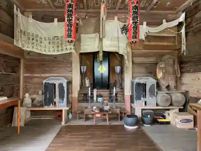 新御堂の本殿・本堂