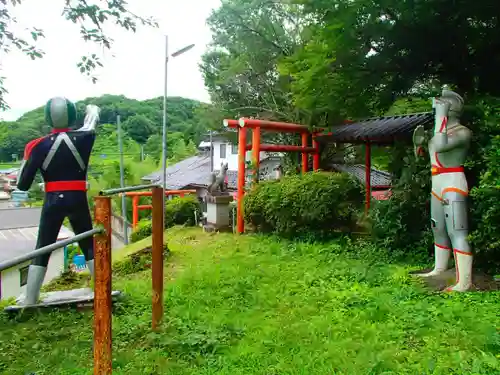 十方稲荷神社の像