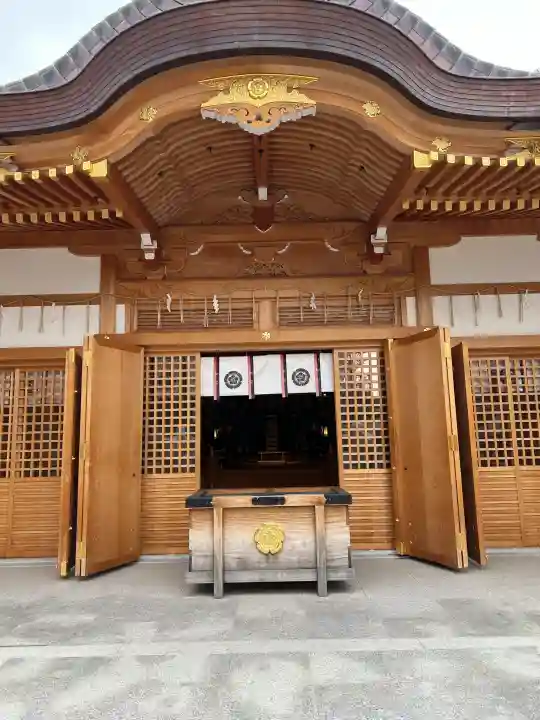 茨木神社の{uncategorized: "未分類", other: "その他", undefined: "問題あり", building: "その他建物", grave: "お墓", sacred_gate: "鳥居", guardian: "狛犬", statue: "像", buddha: "仏像", history: "歴史", nature: "自然", garden: "庭園", animal: "動物", pagoda: "塔", temizu: "手水舎", mountain_gate: "山門・神門", sanctuary: "本殿・本堂", subordinate: "末社・摂社", art: "芸術", scenery: "景色", jizo: "地蔵", ema: "絵馬", goshuin: "御朱印", omikuji: "おみくじ", items: "授与品その他", amulet: "お守り", goshuincho: "御朱印帳", eats: "食事", festival: "お祭り", votive_dance: "神楽", shichigosan: "七五三参", wedding: "結婚式", experience: "体験その他", initially: "初詣", around: "周辺", anti_infection: "感染症対策"}