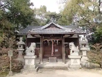 石上市神社の本殿・本堂