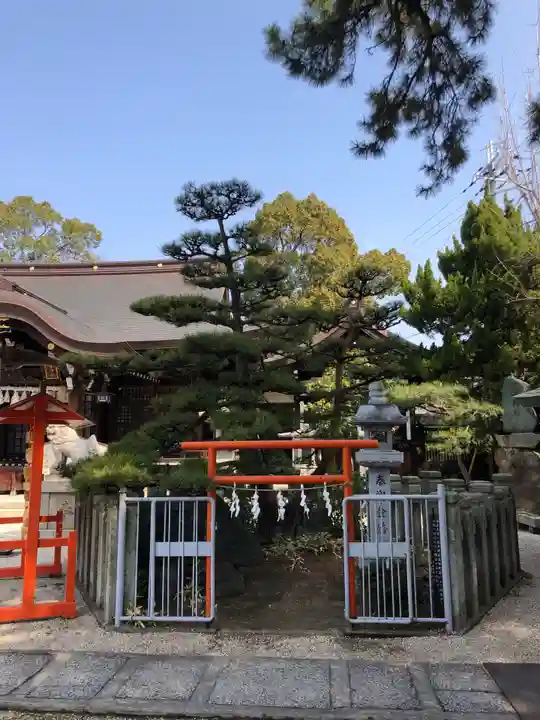 荒井神社の末社・摂社