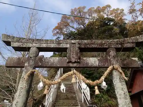 阿麻氐留神社の鳥居