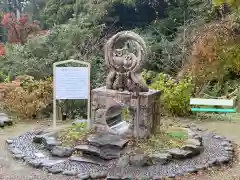 高蔵寺の像