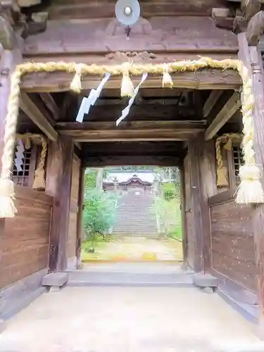 妻山神社の山門