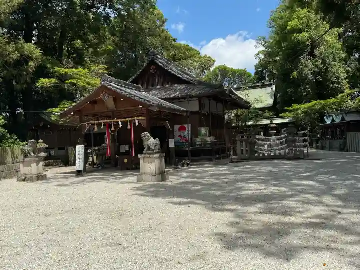 鴨都波神社の{uncategorized: "未分類", other: "その他", undefined: "問題あり", building: "その他建物", grave: "お墓", sacred_gate: "鳥居", guardian: "狛犬", statue: "像", buddha: "仏像", history: "歴史", nature: "自然", garden: "庭園", animal: "動物", pagoda: "塔", temizu: "手水舎", mountain_gate: "山門・神門", sanctuary: "本殿・本堂", subordinate: "末社・摂社", art: "芸術", scenery: "景色", jizo: "地蔵", ema: "絵馬", goshuin: "御朱印", omikuji: "おみくじ", items: "授与品その他", amulet: "お守り", goshuincho: "御朱印帳", eats: "食事", festival: "お祭り", votive_dance: "神楽", shichigosan: "七五三参", wedding: "結婚式", experience: "体験その他", initially: "初詣", around: "周辺", anti_infection: "感染症対策"}