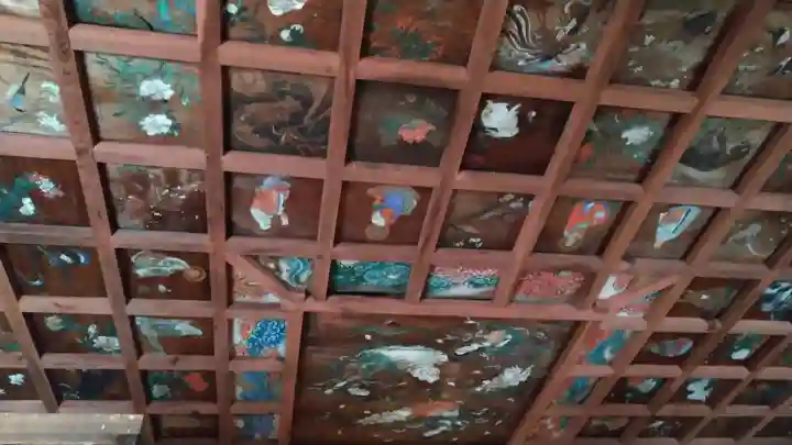 成身院 百体観音堂(さざえ堂)(埼玉県)