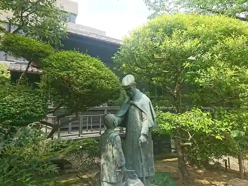 乃木神社の像