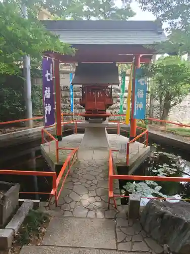 尾曳稲荷神社の末社・摂社