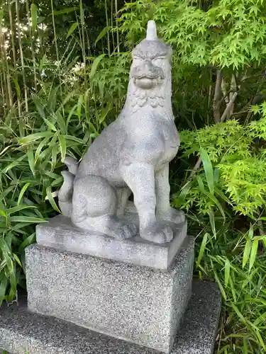 白旗神社の狛犬