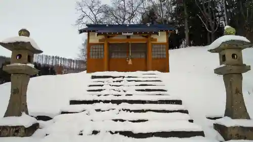 朗根内神社の本殿