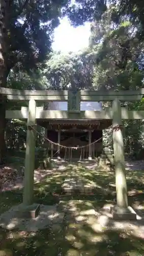 甲頭稲荷神社の鳥居