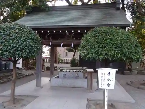 前鳥神社の手水舎