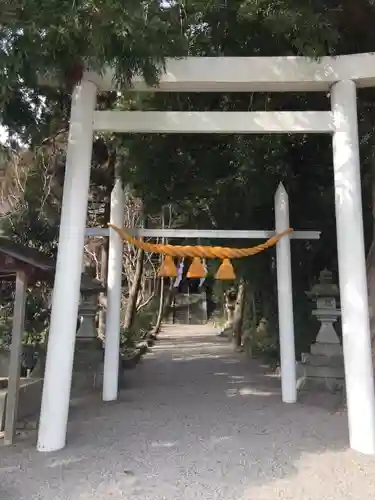 飯野高宮神山神社の鳥居