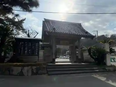光明寺の{uncategorized: "未分類", other: "その他", undefined: "問題あり", building: "その他建物", grave: "お墓", sacred_gate: "鳥居", guardian: "狛犬", statue: "像", buddha: "仏像", history: "歴史", nature: "自然", garden: "庭園", animal: "動物", pagoda: "塔", temizu: "手水舎", mountain_gate: "山門・神門", sanctuary: "本殿・本堂", subordinate: "末社・摂社", art: "芸術", scenery: "景色", jizo: "地蔵", ema: "絵馬", goshuin: "御朱印", omikuji: "おみくじ", items: "授与品その他", amulet: "お守り", goshuincho: "御朱印帳", eats: "食事", festival: "お祭り", votive_dance: "神楽", shichigosan: "七五三参", wedding: "結婚式", experience: "体験その他", initially: "初詣", around: "周辺", anti_infection: "感染症対策"}