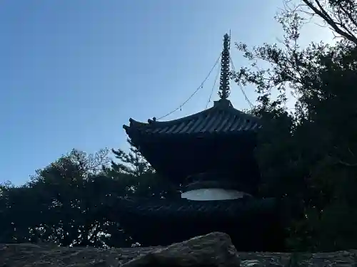 海禅院の{uncategorized: "未分類", other: "その他", undefined: "問題あり", building: "その他建物", grave: "お墓", sacred_gate: "鳥居", guardian: "狛犬", statue: "像", buddha: "仏像", history: "歴史", nature: "自然", garden: "庭園", animal: "動物", pagoda: "塔", temizu: "手水舎", mountain_gate: "山門・神門", sanctuary: "本殿・本堂", subordinate: "末社・摂社", art: "芸術", scenery: "景色", jizo: "地蔵", ema: "絵馬", goshuin: "御朱印", omikuji: "おみくじ", items: "授与品その他", amulet: "お守り", goshuincho: "御朱印帳", eats: "食事", festival: "お祭り", votive_dance: "神楽", shichigosan: "七五三参", wedding: "結婚式", experience: "体験その他", initially: "初詣", around: "周辺", anti_infection: "感染症対策"}