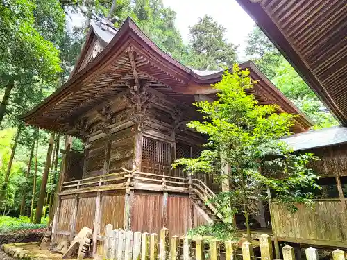 佐地神社の本殿・本堂