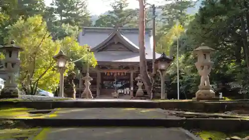 八幡宮の本殿