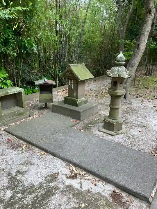 諏訪神社の末社・摂社