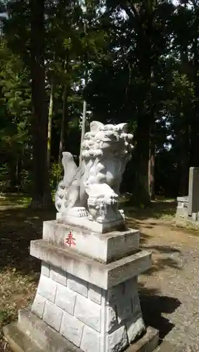 宇奈己呂和気神社の狛犬