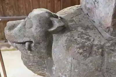 王宮伊豆神社の狛犬