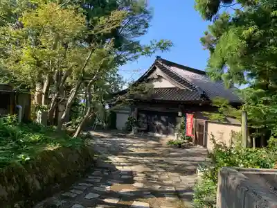 佛石寺の本殿・本堂