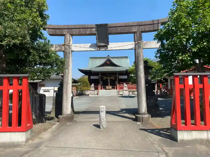 雷電神社の{uncategorized: "未分類", other: "その他", undefined: "問題あり", building: "その他建物", grave: "お墓", sacred_gate: "鳥居", guardian: "狛犬", statue: "像", buddha: "仏像", history: "歴史", nature: "自然", garden: "庭園", animal: "動物", pagoda: "塔", temizu: "手水舎", mountain_gate: "山門・神門", sanctuary: "本殿・本堂", subordinate: "末社・摂社", art: "芸術", scenery: "景色", jizo: "地蔵", ema: "絵馬", goshuin: "御朱印", omikuji: "おみくじ", items: "授与品その他", amulet: "お守り", goshuincho: "御朱印帳", eats: "食事", festival: "お祭り", votive_dance: "神楽", shichigosan: "七五三参", wedding: "結婚式", experience: "体験その他", initially: "初詣", around: "周辺", anti_infection: "感染症対策"}