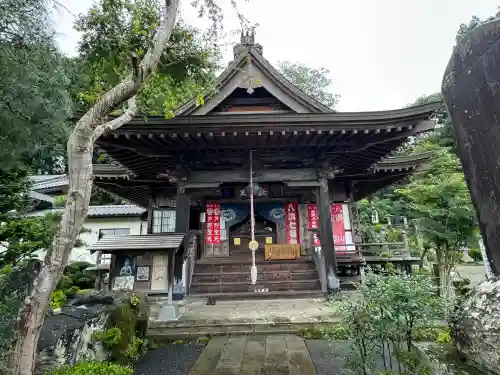 三光寺の{uncategorized: "未分類", other: "その他", undefined: "問題あり", building: "その他建物", grave: "お墓", sacred_gate: "鳥居", guardian: "狛犬", statue: "像", buddha: "仏像", history: "歴史", nature: "自然", garden: "庭園", animal: "動物", pagoda: "塔", temizu: "手水舎", mountain_gate: "山門・神門", sanctuary: "本殿・本堂", subordinate: "末社・摂社", art: "芸術", scenery: "景色", jizo: "地蔵", ema: "絵馬", goshuin: "御朱印", omikuji: "おみくじ", items: "授与品その他", amulet: "お守り", goshuincho: "御朱印帳", eats: "食事", festival: "お祭り", votive_dance: "神楽", shichigosan: "七五三参", wedding: "結婚式", experience: "体験その他", initially: "初詣", around: "周辺", anti_infection: "感染症対策"}
