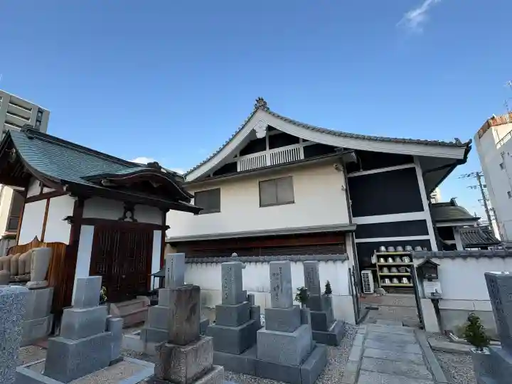 誓願寺の{uncategorized: "未分類", other: "その他", undefined: "問題あり", building: "その他建物", grave: "お墓", sacred_gate: "鳥居", guardian: "狛犬", statue: "像", buddha: "仏像", history: "歴史", nature: "自然", garden: "庭園", animal: "動物", pagoda: "塔", temizu: "手水舎", mountain_gate: "山門・神門", sanctuary: "本殿・本堂", subordinate: "末社・摂社", art: "芸術", scenery: "景色", jizo: "地蔵", ema: "絵馬", goshuin: "御朱印", omikuji: "おみくじ", items: "授与品その他", amulet: "お守り", goshuincho: "御朱印帳", eats: "食事", festival: "お祭り", votive_dance: "神楽", shichigosan: "七五三参", wedding: "結婚式", experience: "体験その他", initially: "初詣", around: "周辺", anti_infection: "感染症対策"}