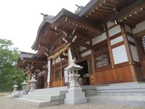 鶴崎神社の本殿