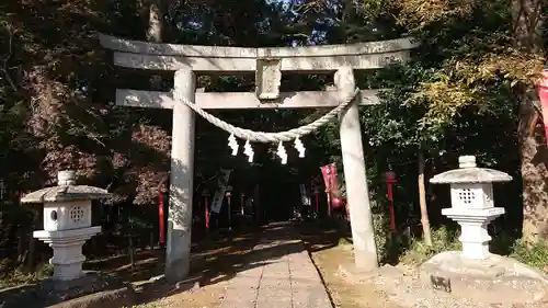 間々田八幡宮の鳥居