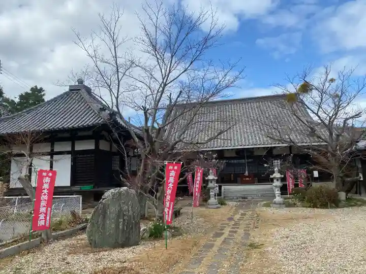法華寺の{uncategorized: "未分類", other: "その他", undefined: "問題あり", building: "その他建物", grave: "お墓", sacred_gate: "鳥居", guardian: "狛犬", statue: "像", buddha: "仏像", history: "歴史", nature: "自然", garden: "庭園", animal: "動物", pagoda: "塔", temizu: "手水舎", mountain_gate: "山門・神門", sanctuary: "本殿・本堂", subordinate: "末社・摂社", art: "芸術", scenery: "景色", jizo: "地蔵", ema: "絵馬", goshuin: "御朱印", omikuji: "おみくじ", items: "授与品その他", amulet: "お守り", goshuincho: "御朱印帳", eats: "食事", festival: "お祭り", votive_dance: "神楽", shichigosan: "七五三参", wedding: "結婚式", experience: "体験その他", initially: "初詣", around: "周辺", anti_infection: "感染症対策"}