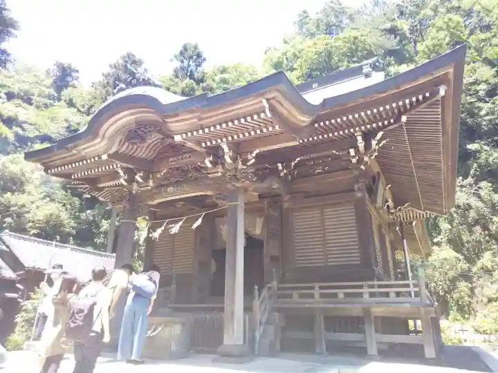 御霊神社の本殿・本堂