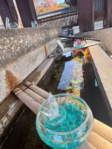 吉野神宮の{uncategorized: "未分類", other: "その他", undefined: "問題あり", building: "その他建物", grave: "お墓", sacred_gate: "鳥居", guardian: "狛犬", statue: "像", buddha: "仏像", history: "歴史", nature: "自然", garden: "庭園", animal: "動物", pagoda: "塔", temizu: "手水舎", mountain_gate: "山門・神門", sanctuary: "本殿・本堂", subordinate: "末社・摂社", art: "芸術", scenery: "景色", jizo: "地蔵", ema: "絵馬", goshuin: "御朱印", omikuji: "おみくじ", items: "授与品その他", amulet: "お守り", goshuincho: "御朱印帳", eats: "食事", festival: "お祭り", votive_dance: "神楽", shichigosan: "七五三参", wedding: "結婚式", experience: "体験その他", initially: "初詣", around: "周辺", anti_infection: "感染症対策"}
