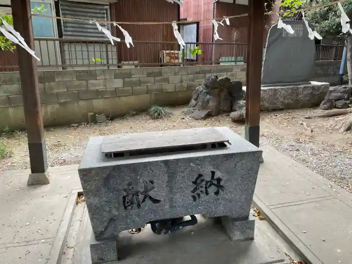 諏訪大神社 の{uncategorized: "未分類", other: "その他", undefined: "問題あり", building: "その他建物", grave: "お墓", sacred_gate: "鳥居", guardian: "狛犬", statue: "像", buddha: "仏像", history: "歴史", nature: "自然", garden: "庭園", animal: "動物", pagoda: "塔", temizu: "手水舎", mountain_gate: "山門・神門", sanctuary: "本殿・本堂", subordinate: "末社・摂社", art: "芸術", scenery: "景色", jizo: "地蔵", ema: "絵馬", goshuin: "御朱印", omikuji: "おみくじ", items: "授与品その他", amulet: "お守り", goshuincho: "御朱印帳", eats: "食事", festival: "お祭り", votive_dance: "神楽", shichigosan: "七五三参", wedding: "結婚式", experience: "体験その他", initially: "初詣", around: "周辺", anti_infection: "感染症対策"}