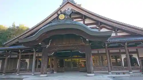 清凉寺の本殿・本堂