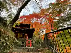 愛宕念仏寺の末社