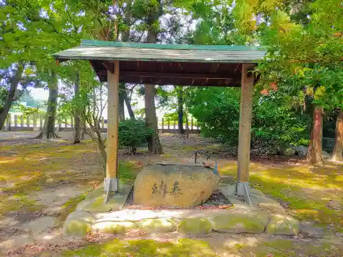 賣夫神社（嫁振）の手水