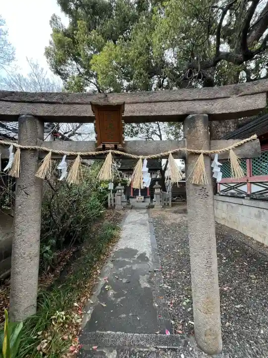 生根神社の{uncategorized: "未分類", other: "その他", undefined: "問題あり", building: "その他建物", grave: "お墓", sacred_gate: "鳥居", guardian: "狛犬", statue: "像", buddha: "仏像", history: "歴史", nature: "自然", garden: "庭園", animal: "動物", pagoda: "塔", temizu: "手水舎", mountain_gate: "山門・神門", sanctuary: "本殿・本堂", subordinate: "末社・摂社", art: "芸術", scenery: "景色", jizo: "地蔵", ema: "絵馬", goshuin: "御朱印", omikuji: "おみくじ", items: "授与品その他", amulet: "お守り", goshuincho: "御朱印帳", eats: "食事", festival: "お祭り", votive_dance: "神楽", shichigosan: "七五三参", wedding: "結婚式", experience: "体験その他", initially: "初詣", around: "周辺", anti_infection: "感染症対策"}