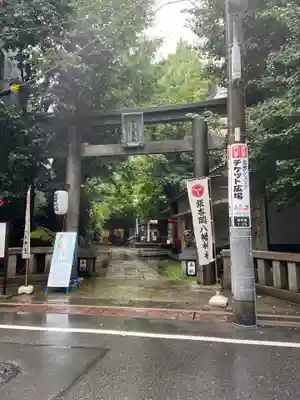 銀杏岡八幡神社の鳥居