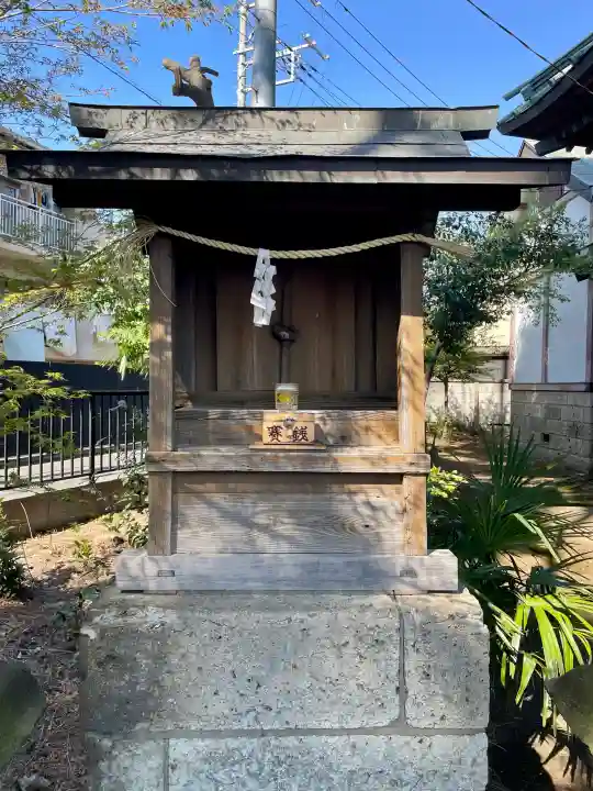 東伏見氷川神社の{uncategorized: "未分類", other: "その他", undefined: "問題あり", building: "その他建物", grave: "お墓", sacred_gate: "鳥居", guardian: "狛犬", statue: "像", buddha: "仏像", history: "歴史", nature: "自然", garden: "庭園", animal: "動物", pagoda: "塔", temizu: "手水舎", mountain_gate: "山門・神門", sanctuary: "本殿・本堂", subordinate: "末社・摂社", art: "芸術", scenery: "景色", jizo: "地蔵", ema: "絵馬", goshuin: "御朱印", omikuji: "おみくじ", items: "授与品その他", amulet: "お守り", goshuincho: "御朱印帳", eats: "食事", festival: "お祭り", votive_dance: "神楽", shichigosan: "七五三参", wedding: "結婚式", experience: "体験その他", initially: "初詣", around: "周辺", anti_infection: "感染症対策"}