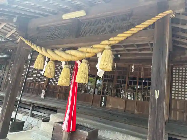 亀山神社の{uncategorized: "未分類", other: "その他", undefined: "問題あり", building: "その他建物", grave: "お墓", sacred_gate: "鳥居", guardian: "狛犬", statue: "像", buddha: "仏像", history: "歴史", nature: "自然", garden: "庭園", animal: "動物", pagoda: "塔", temizu: "手水舎", mountain_gate: "山門・神門", sanctuary: "本殿・本堂", subordinate: "末社・摂社", art: "芸術", scenery: "景色", jizo: "地蔵", ema: "絵馬", goshuin: "御朱印", omikuji: "おみくじ", items: "授与品その他", amulet: "お守り", goshuincho: "御朱印帳", eats: "食事", festival: "お祭り", votive_dance: "神楽", shichigosan: "七五三参", wedding: "結婚式", experience: "体験その他", initially: "初詣", around: "周辺", anti_infection: "感染症対策"}