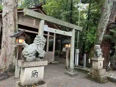 茜社の{uncategorized: "未分類", other: "その他", undefined: "問題あり", building: "その他建物", grave: "お墓", sacred_gate: "鳥居", guardian: "狛犬", statue: "像", buddha: "仏像", history: "歴史", nature: "自然", garden: "庭園", animal: "動物", pagoda: "塔", temizu: "手水舎", mountain_gate: "山門・神門", sanctuary: "本殿・本堂", subordinate: "末社・摂社", art: "芸術", scenery: "景色", jizo: "地蔵", ema: "絵馬", goshuin: "御朱印", omikuji: "おみくじ", items: "授与品その他", amulet: "お守り", goshuincho: "御朱印帳", eats: "食事", festival: "お祭り", votive_dance: "神楽", shichigosan: "七五三参", wedding: "結婚式", experience: "体験その他", initially: "初詣", around: "周辺", anti_infection: "感染症対策"}