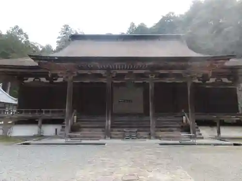 西明寺の本殿・本堂