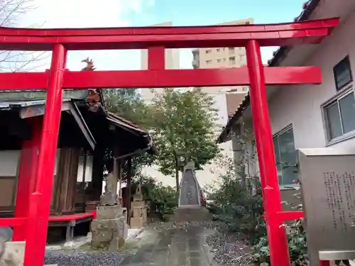 稲荷神社の鳥居