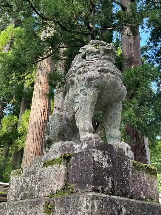 雄山神社中宮祈願殿(富山県)