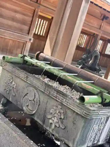 宇都宮二荒山神社の{uncategorized: "未分類", other: "その他", undefined: "問題あり", building: "その他建物", grave: "お墓", sacred_gate: "鳥居", guardian: "狛犬", statue: "像", buddha: "仏像", history: "歴史", nature: "自然", garden: "庭園", animal: "動物", pagoda: "塔", temizu: "手水舎", mountain_gate: "山門・神門", sanctuary: "本殿・本堂", subordinate: "末社・摂社", art: "芸術", scenery: "景色", jizo: "地蔵", ema: "絵馬", goshuin: "御朱印", omikuji: "おみくじ", items: "授与品その他", amulet: "お守り", goshuincho: "御朱印帳", eats: "食事", festival: "お祭り", votive_dance: "神楽", shichigosan: "七五三参", wedding: "結婚式", experience: "体験その他", initially: "初詣", around: "周辺", anti_infection: "感染症対策"}