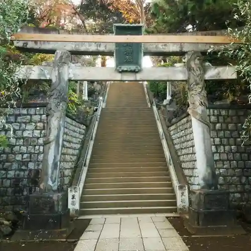 品川神社の鳥居